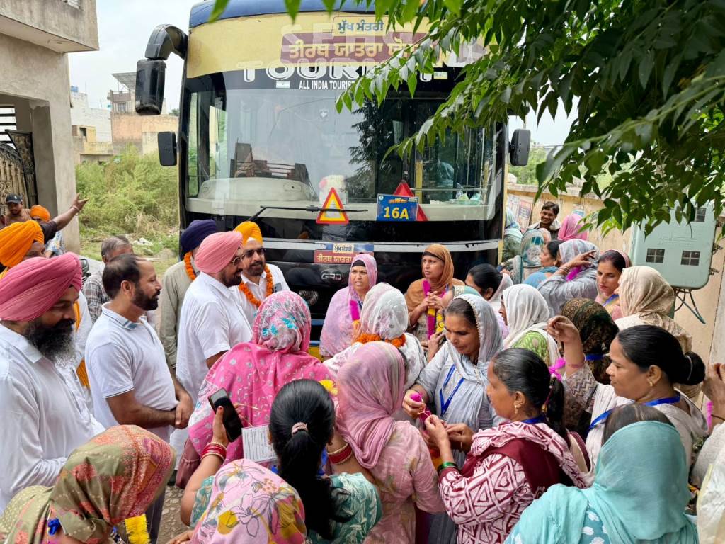 Three more buses depart from Lalru for pilgrimage under the Chief Ministers Pilgrimage Scheme